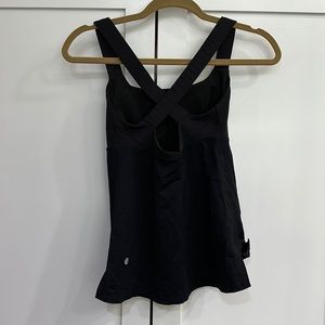 Lululemon Padded Workout Tank black size 4?
